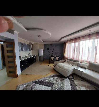 Самал Люкс Leilighet Almaty Eksteriør bilde